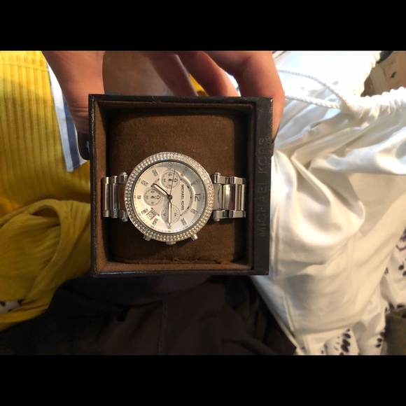 Michael Kors Watch! - Picture 2 of 4
